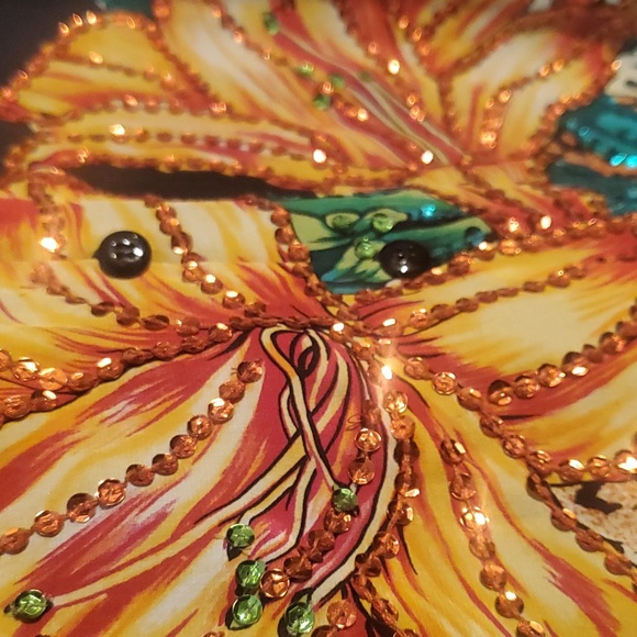 Like new! 100% silk Diane Gilman sequined tropical blouse - Picture 3 of 10